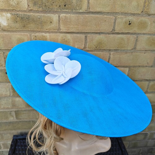 Turquoise blue white flower - blue,