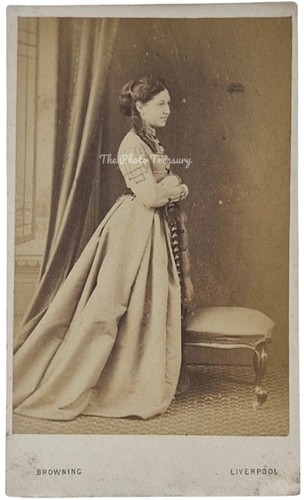 Cdv pretty lady - cdv, posing
