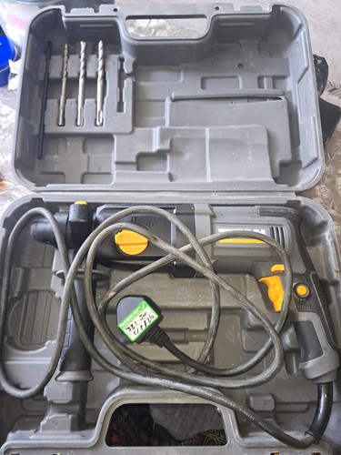 Titan 230v corded sds rotary - corded,