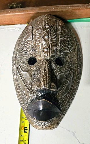 Carved wooden african style - wooden,