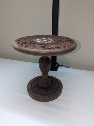 Small vintage hand carved - small,