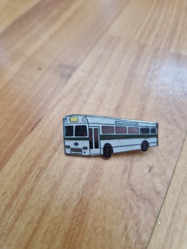Vintage white green - aec, public