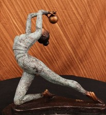 15" SIGNED BRONZE STATUE NUDE