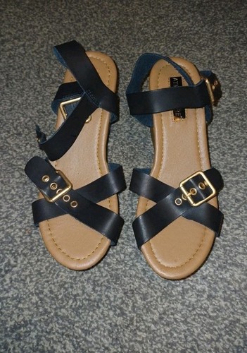 Black strappy wedge brown - **,