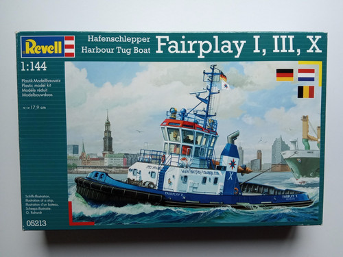 Revell harbour tug boat - harbour,
