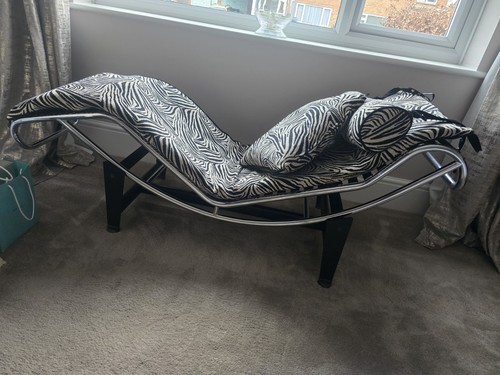 Corbusier style chaise - corbusier,