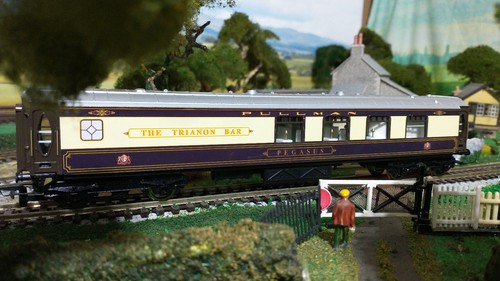 Pullman bar car coach - bar,