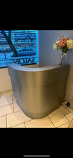 REM salon reception desk