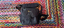 Lowepro Nova 170 AW - Camera
