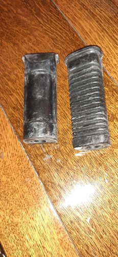 Triumph front footrest - triumph,