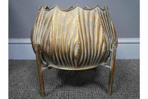 Rustic gold tulip shaped - rustic, tulip-shaped