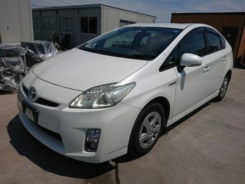 Breaking toyota prius 2011 - breaking,