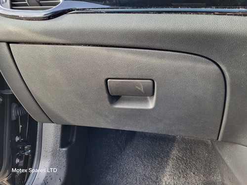Vauxhall astra glove box - astra,