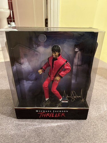 Michael jackson dolls bnib - jackson, x