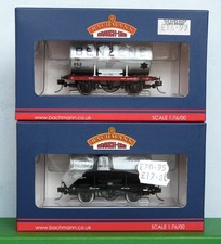 2  x Bachmann  Anchor-Mtd Tank