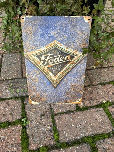 Foden vintage lorry - vintage, garage