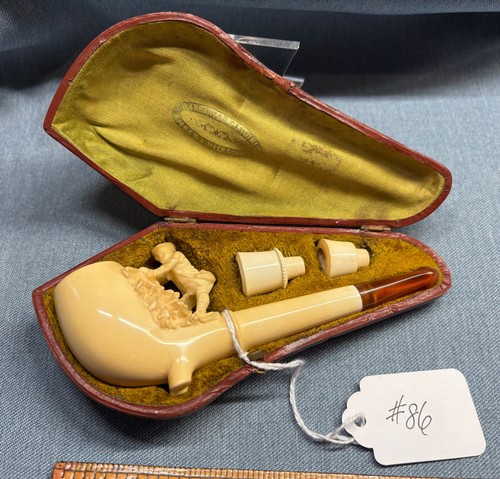 Antique carved meerschaum