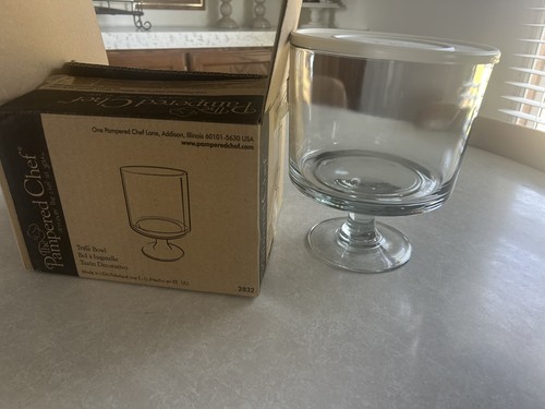 Pampered chef trifle bowl - pampered,