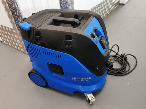 Nilfisk attix vacuum - 33,