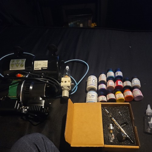 Mini compressor and airbrush - mini,