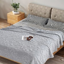 3D Leaf-shaped Warm Blanket Faux Fur Mink Sofa Bed Fleece Throw Double & King UK