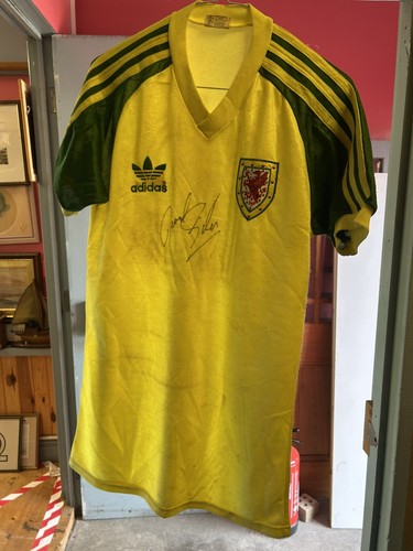 Wales football shirt - wales,