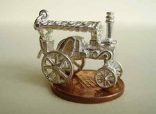 SUPERB ' TRACTION - STEAM ENGINE ' STERLING SILVER CHARM (Moves)