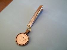 FARTHING COIN - WREN - BRONZE CASED PENDANT NAPKIN CLIP - 1938 to 1955