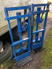 skoots material handling 2000kg lift