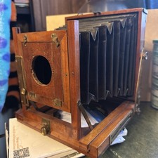 Vintage Photographic unbranded Camera Half plate mahogany & brass with bellows 