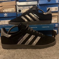 Size UK 10 Adidas Dark Saber