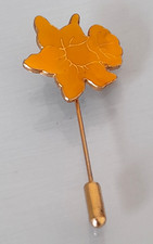 Marie curie daffodil - stick, pin