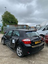 TOYOTA AURIS 1.8 HYBRID MK1 - BREAKING SPARES PARTS  - 2010 2011 2012 AUTO