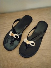 Women's Flip Flops Size 6