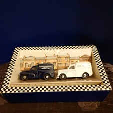 Corgi morris minor van police - morris,