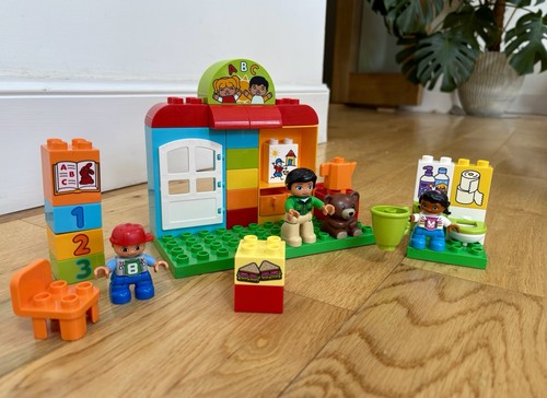 Duplo town preschool - my,