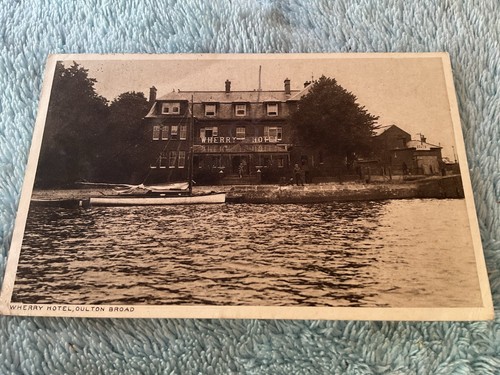 Wherry hotel oulton - wherry, hotel,