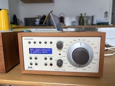Tivoli Audio Model DAB AM/FM Radio + Stereo Speaker in Walnut. Great condion