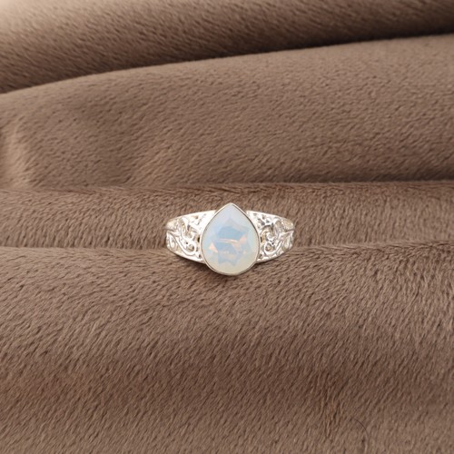 Milky opal gemstone 925 - milky,