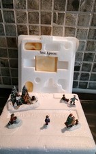 Hawthorne Village - 5 Piece Winter Figurines 2001 Accessories Collection Boxed