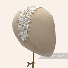 Vintage V-Shaped Long Guipure