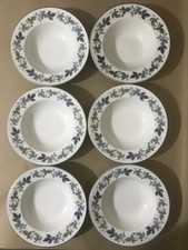 Royal Doulton Burgundy 20.5cm