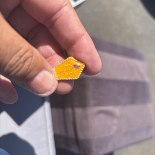 Yellow gold red pentagon - yellow,