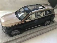 PARAGON  1/18 Scale PA98402