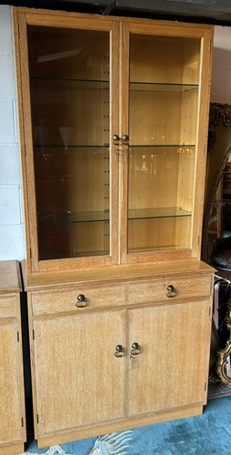 Mid century heals style - mid,