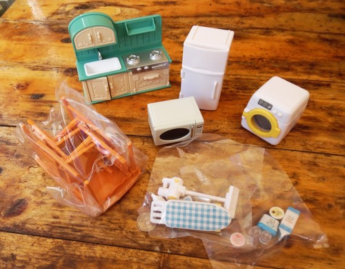 New unused dolls house kitchen