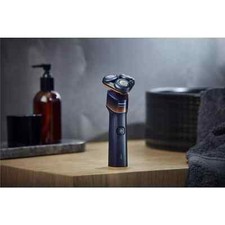 Shaver 5000X Series, Wet and Dry Electric Shaver, Skin Protect