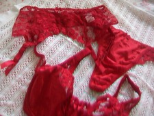 STUNNING RED FANTASIE BRA SIZE 30FF THONG & SUSPENDER BELT