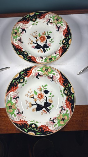 Pair royal doulton - a,