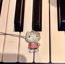 Hello Kitty Swarovski
